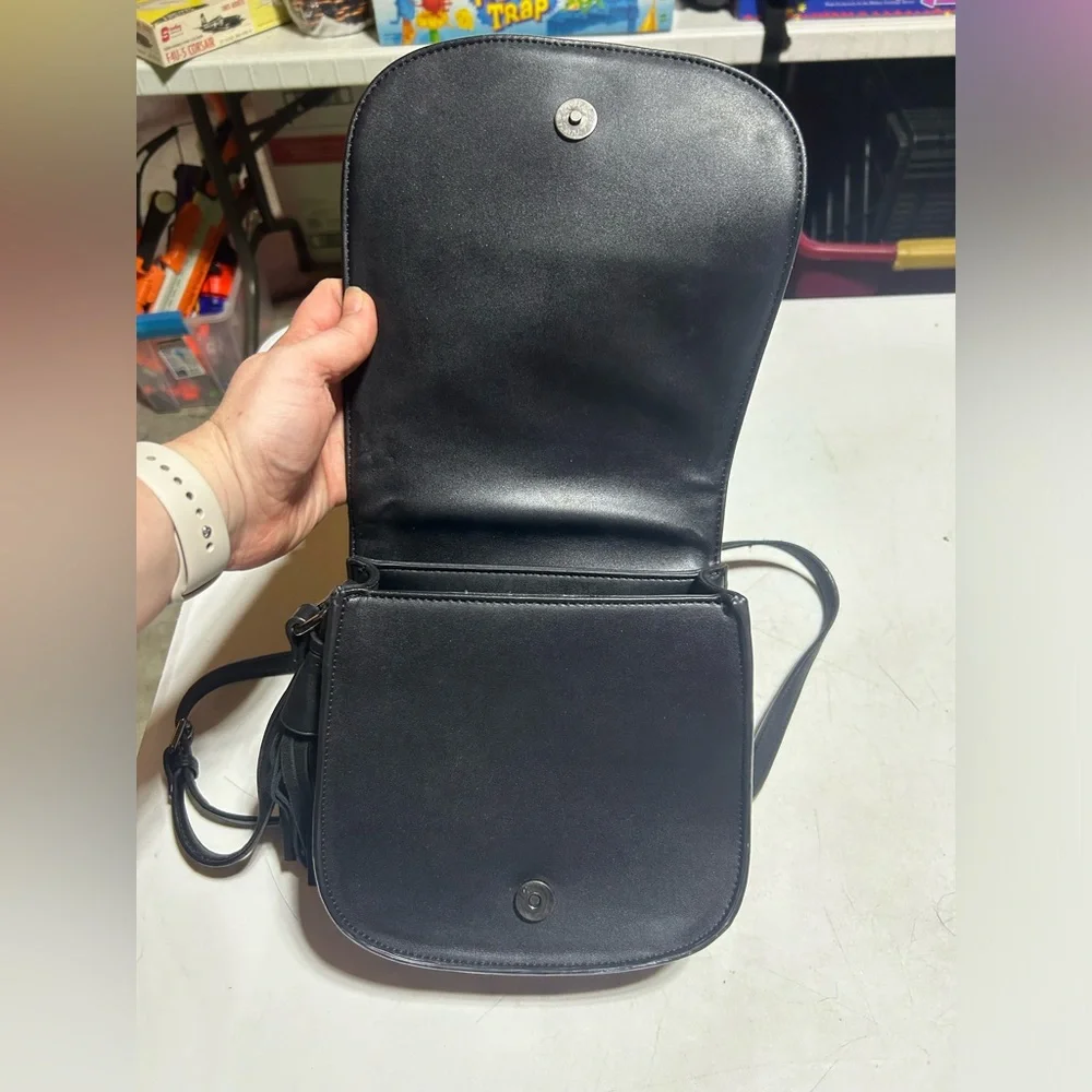 Gussaci Faux Leather/Suede Black Shoulder Bag - Picture 6 of 11